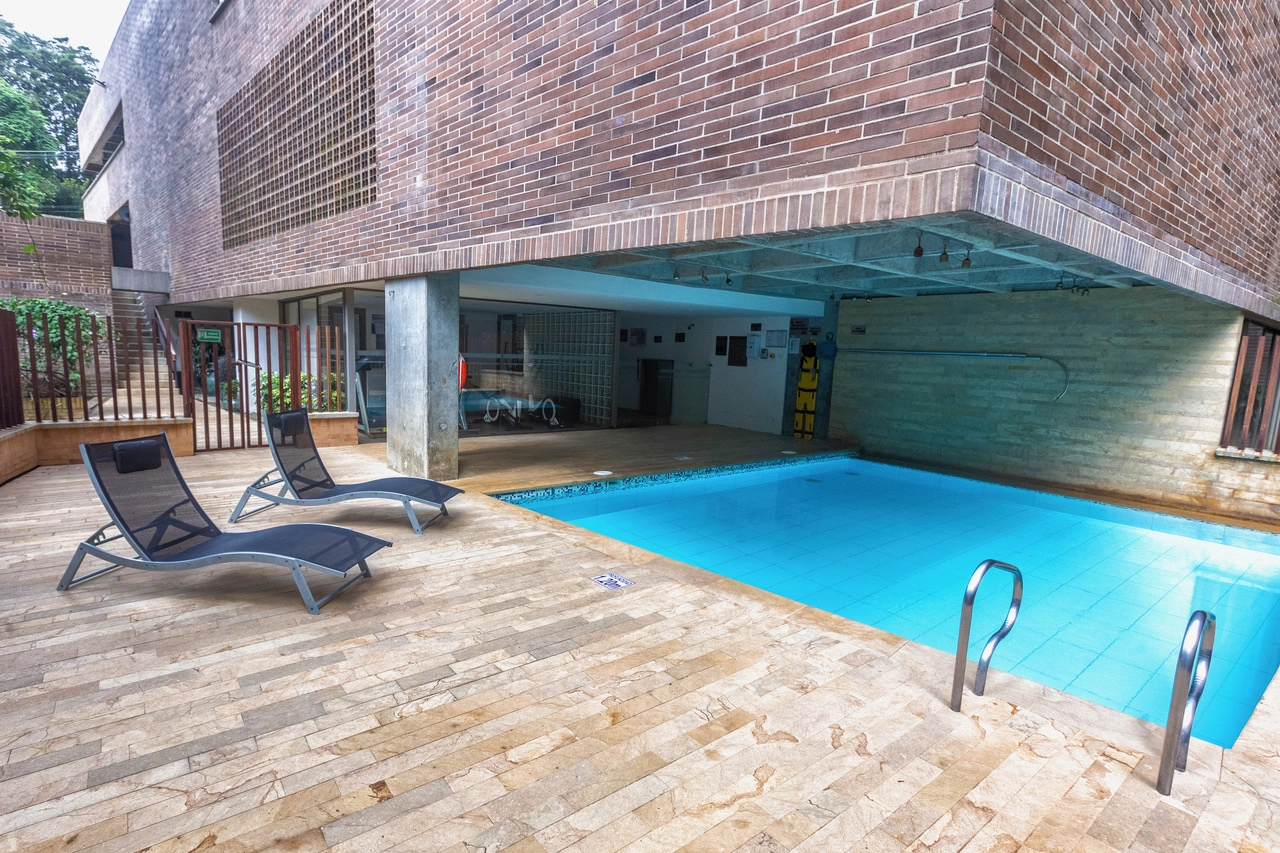 Pool view north